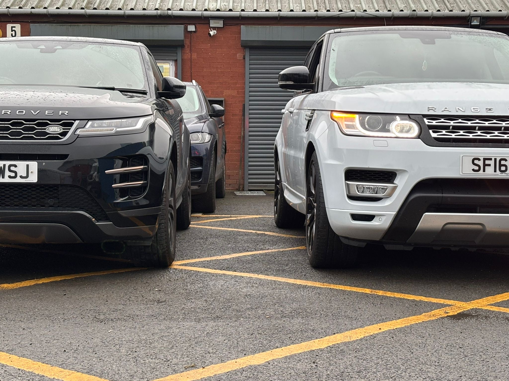 Jag Garage